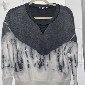 American Eagle grey sweater